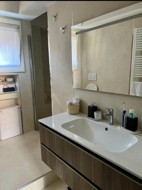Cozy One Bedroom Apartment In Milano, Brera エクステリア 写真