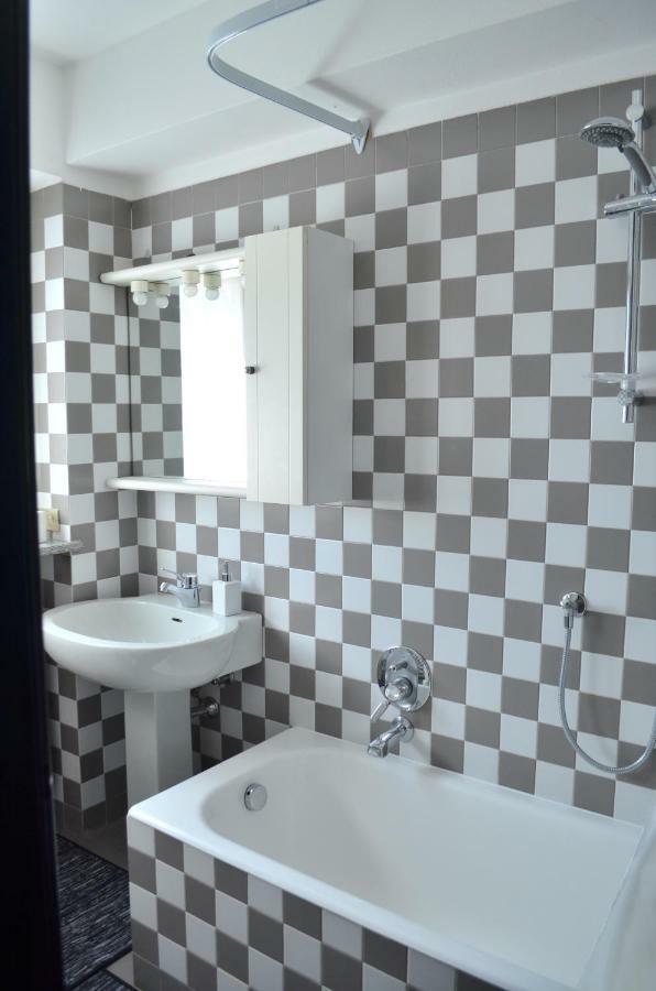 Cozy One Bedroom Apartment In Milano, Brera エクステリア 写真